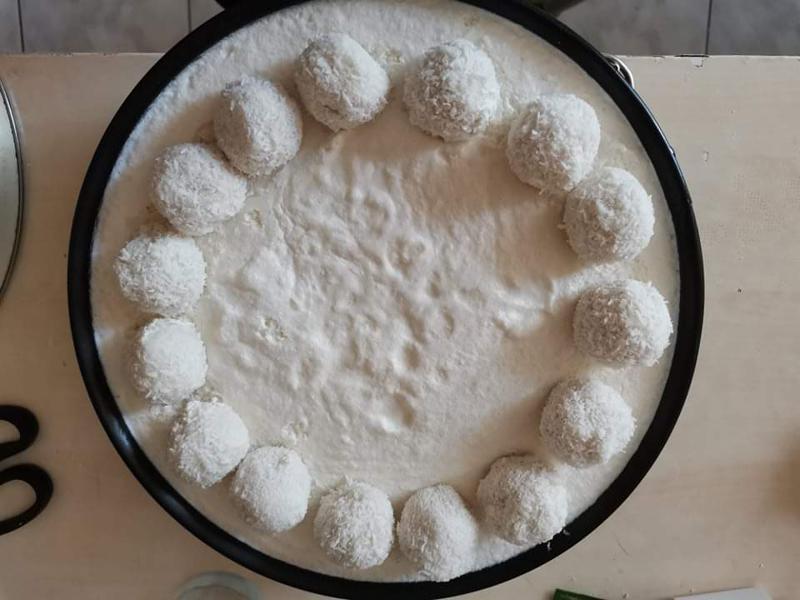 Raffaello torta glutén - és cukormentesen Raffaello torta glutén - és cukormentesen